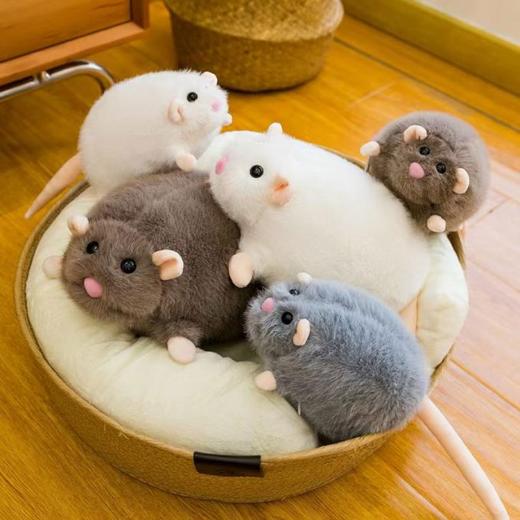 Đồ chơi sang trọng hình chuột lạ mắt